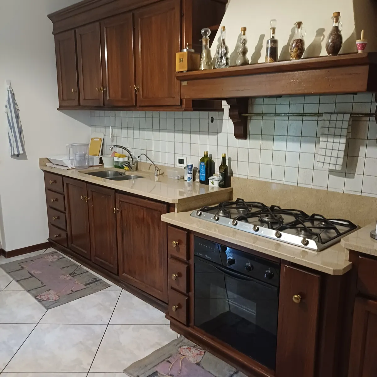 La cucina attrezzata a disposizione degli ospiti